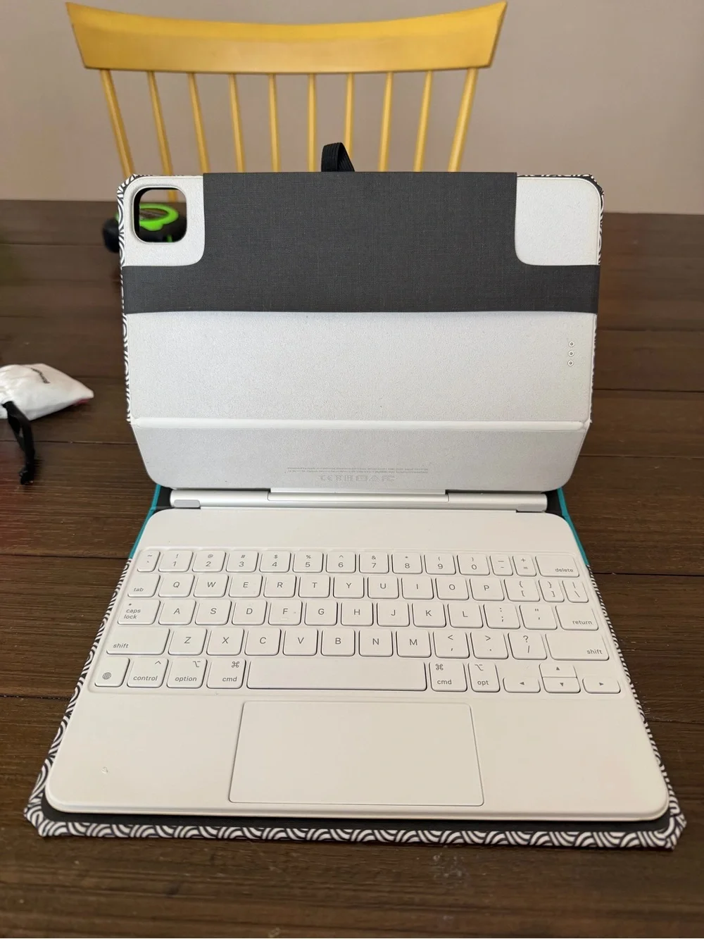 Apple Magic Keyboard with Dodo Book Case